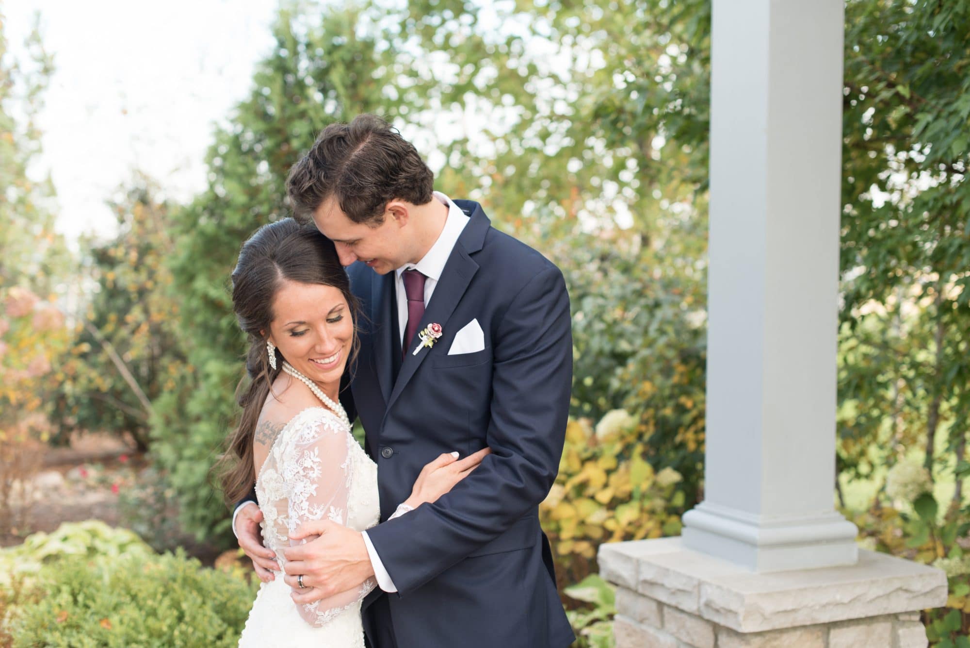 Victoria Rayburn Photography—a Lafayette, Indiana wedding photographer—photographed the McCarron wedding in Alsip, Illinois in 2017.