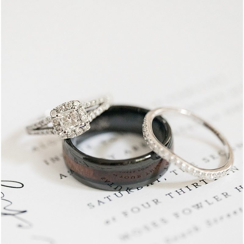 Close up of wedding rings by Indianapolis wedding photographer Victoria Rayburn Photography