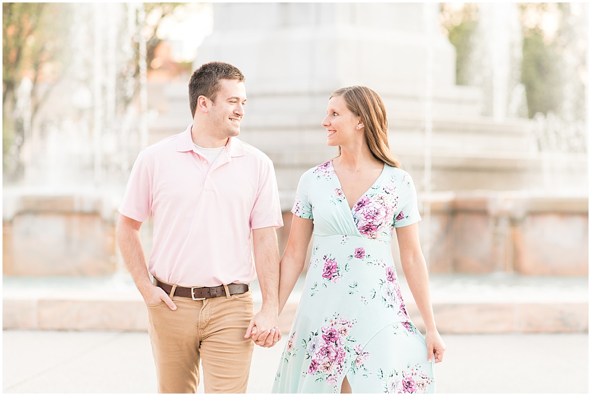 Spring Engagement Photos in Downtown Indianapolis by Victoria Rayburn Photography