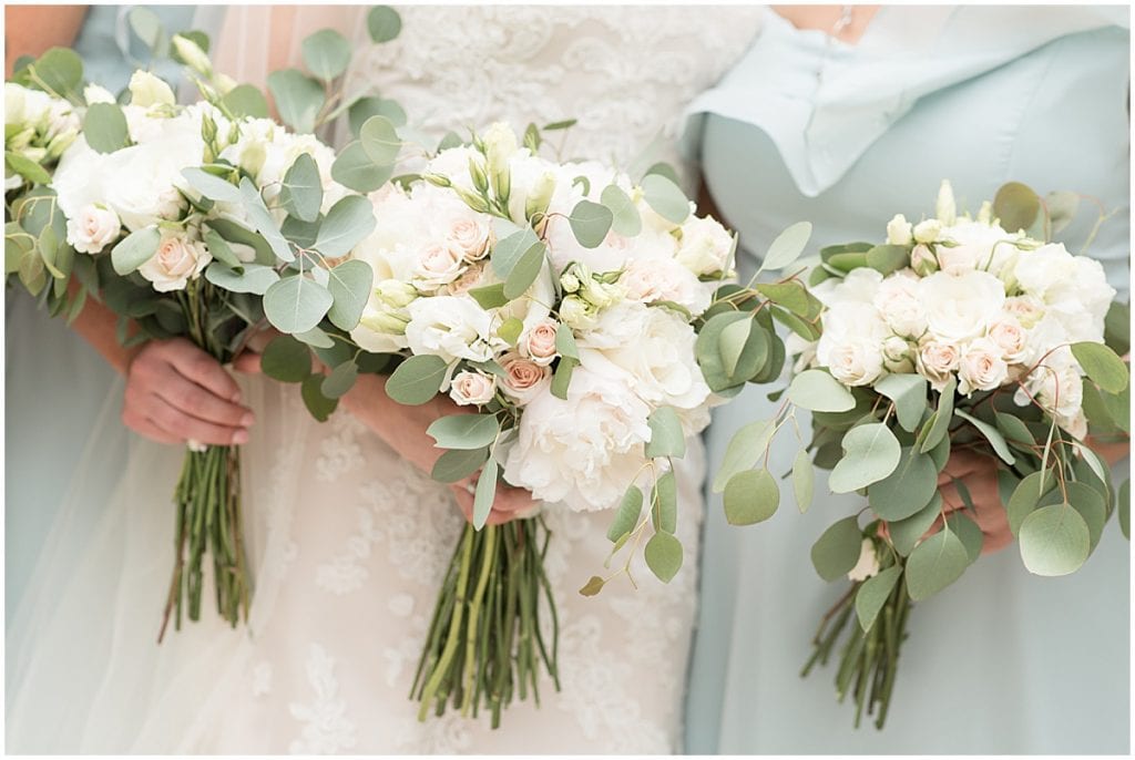 When to book your wedding florist