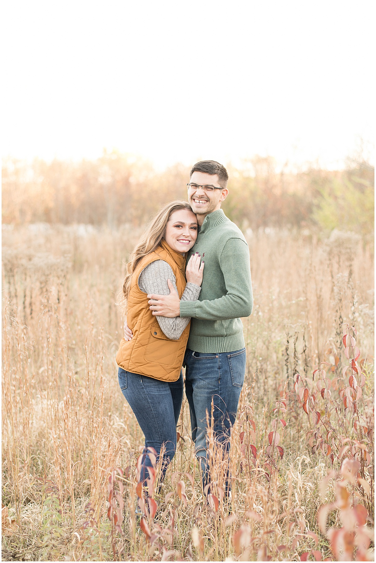 Fall engagement photos at Fairfield Lakes Park in Lafayette, Indiana by Victoria Rayburn Photography