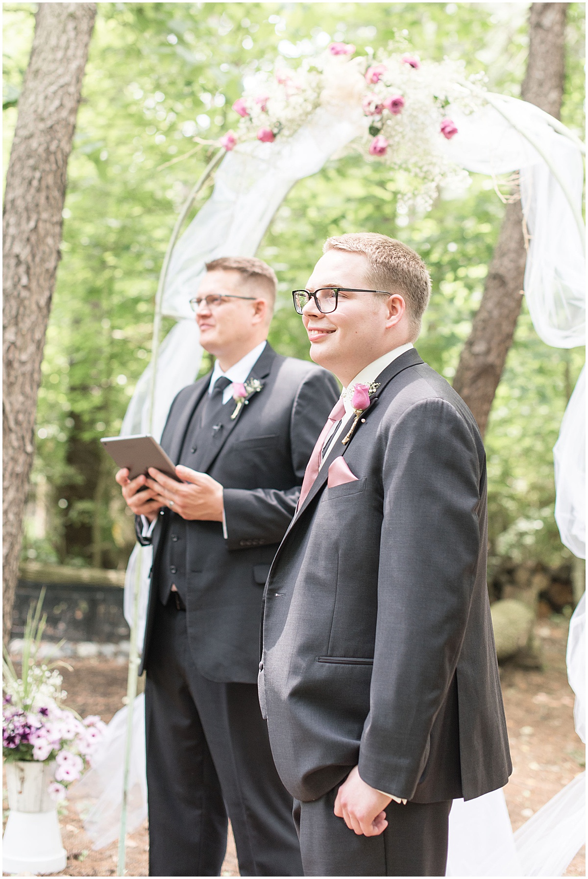 COVID backyard wedding in West Lafayette, Indiana by Victoria Rayburn Photography