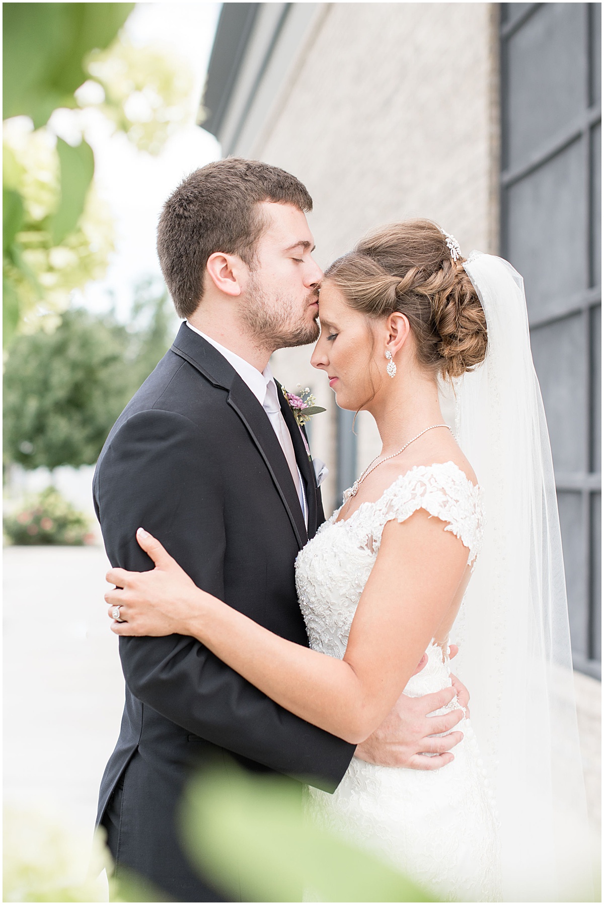 Just married photos after Bel Air Events wedding in Kokomo, Indiana by Victoria Rayburn Photography