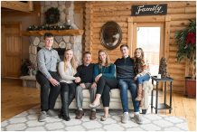 Log cabin family photos in Chalmers, Indiana