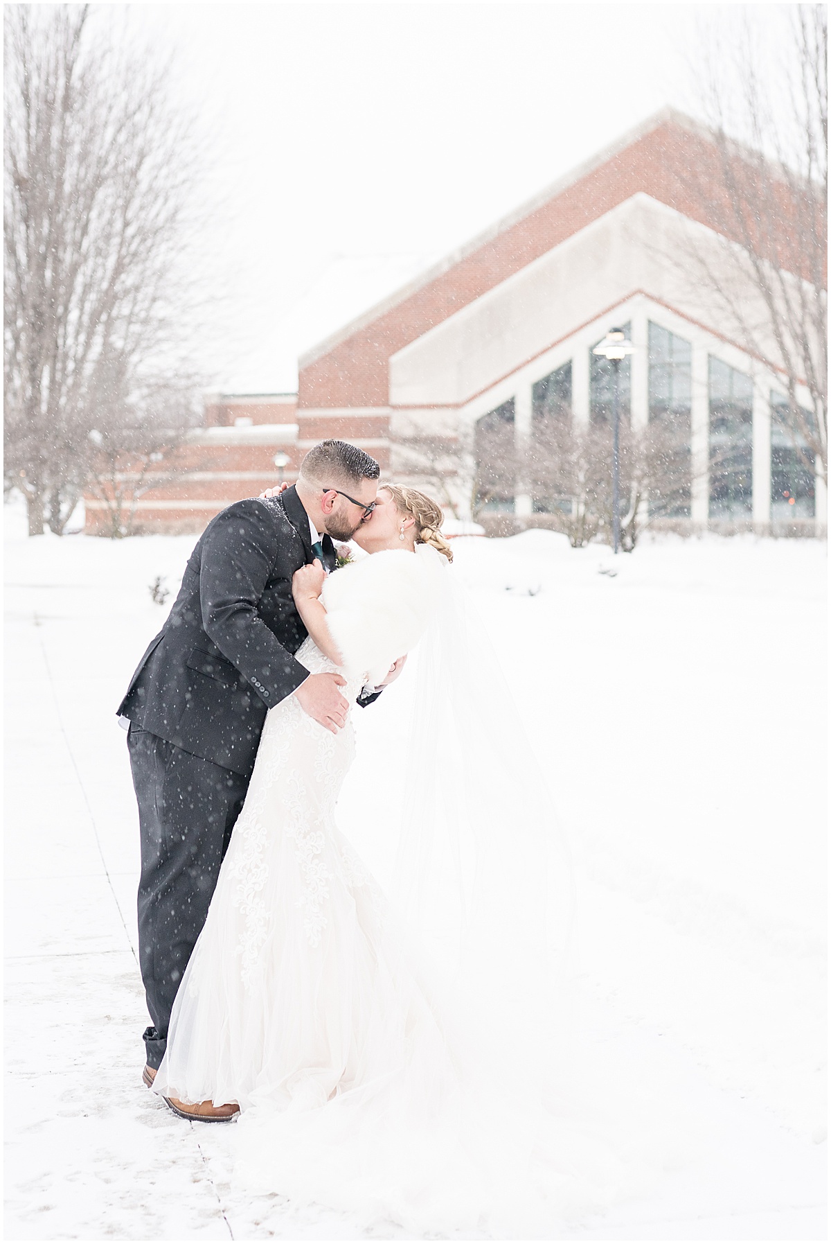Bride and groom wedding photos at Trinity Christian College in Chicago, Illinois
