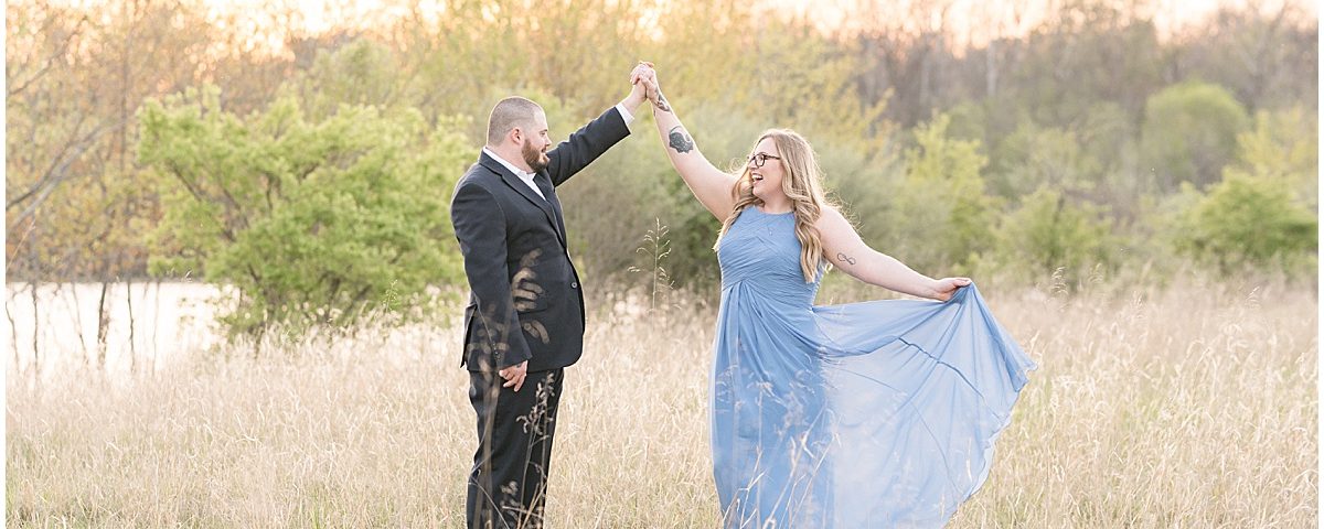 Spring engagement photos at Fairfield Lakes Park in Lafayette, Indiana