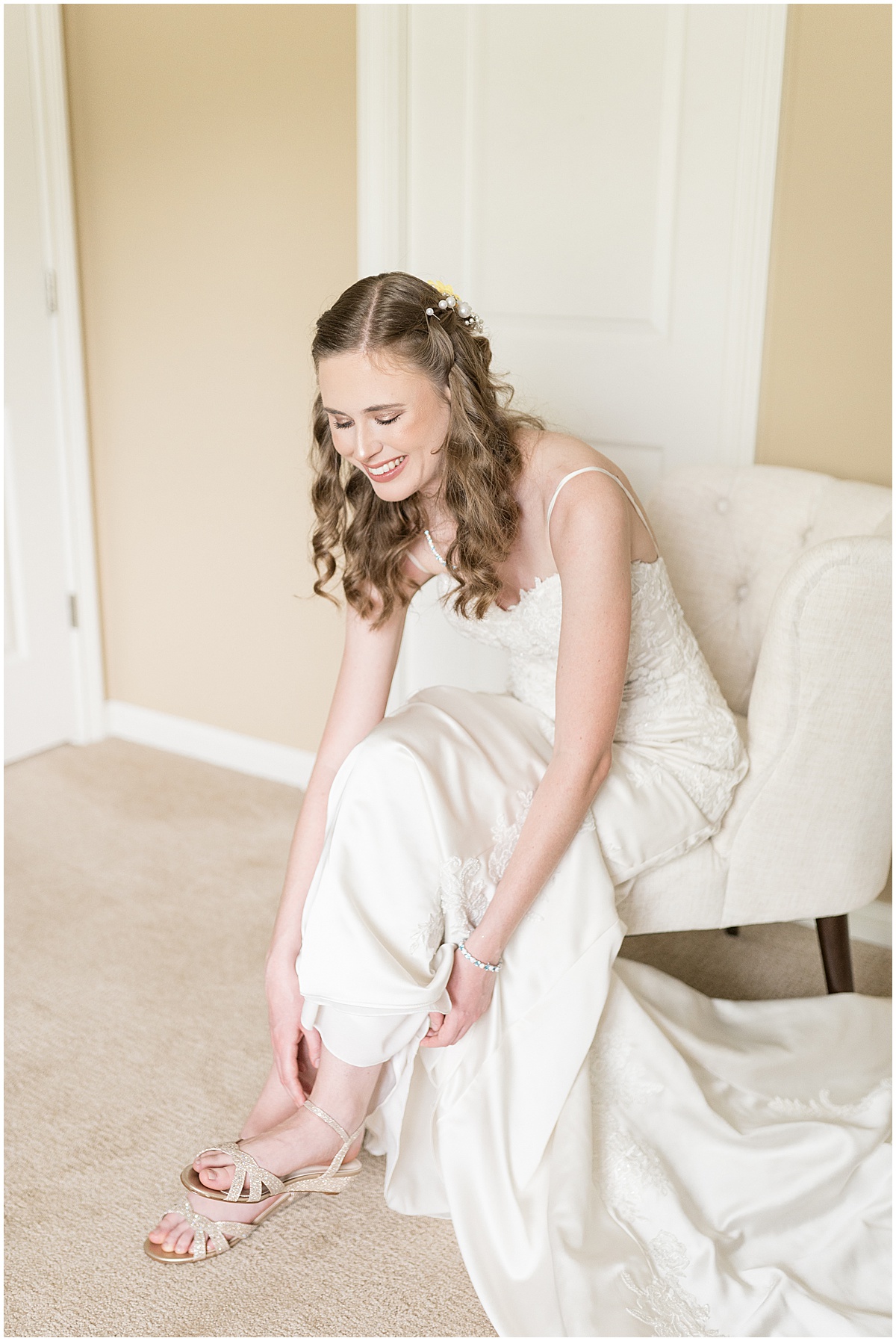 Bride getting ready for River Glen Country Club wedding in Fishers, Indiana