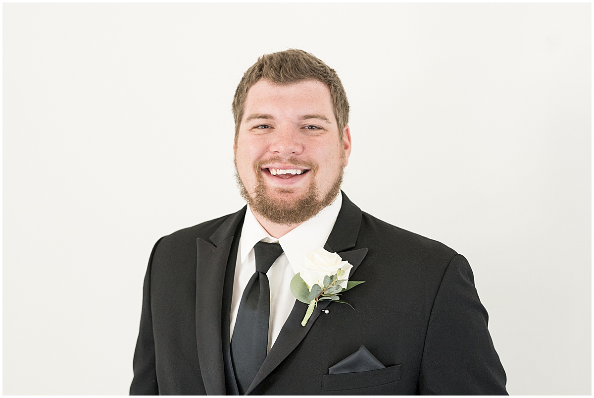 Groom portraits before his New Journey Farms wedding in Lafayette, Indiana by Victoria Rayburn Photography