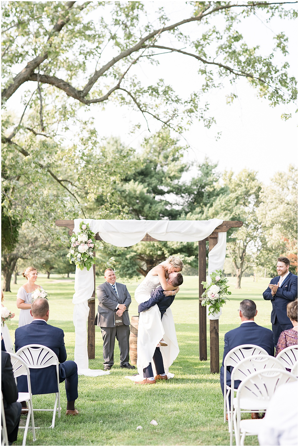 Wedding at The Edge in Anderson, Indiana photographed by Indianapolis wedding photographer Victoria Rayburn