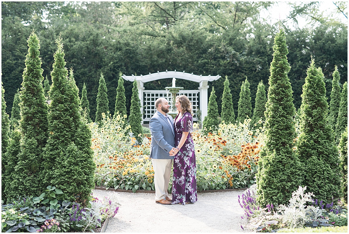 Engagement photos at Newfields in Indianapolis by Indianapolis wedding photographer Victoria Rayburn Photography.