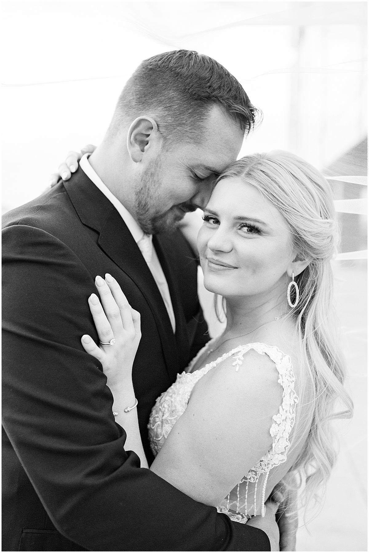 JPS Events wedding in downtown Indianapolis photographed by Victoria Rayburn Photography